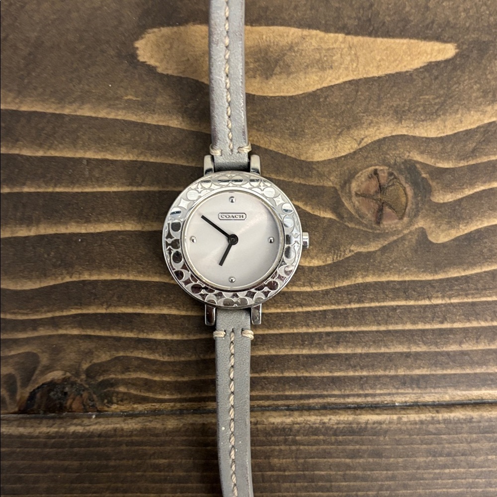 Authentic coach round silver watch with skinny grey leather strap